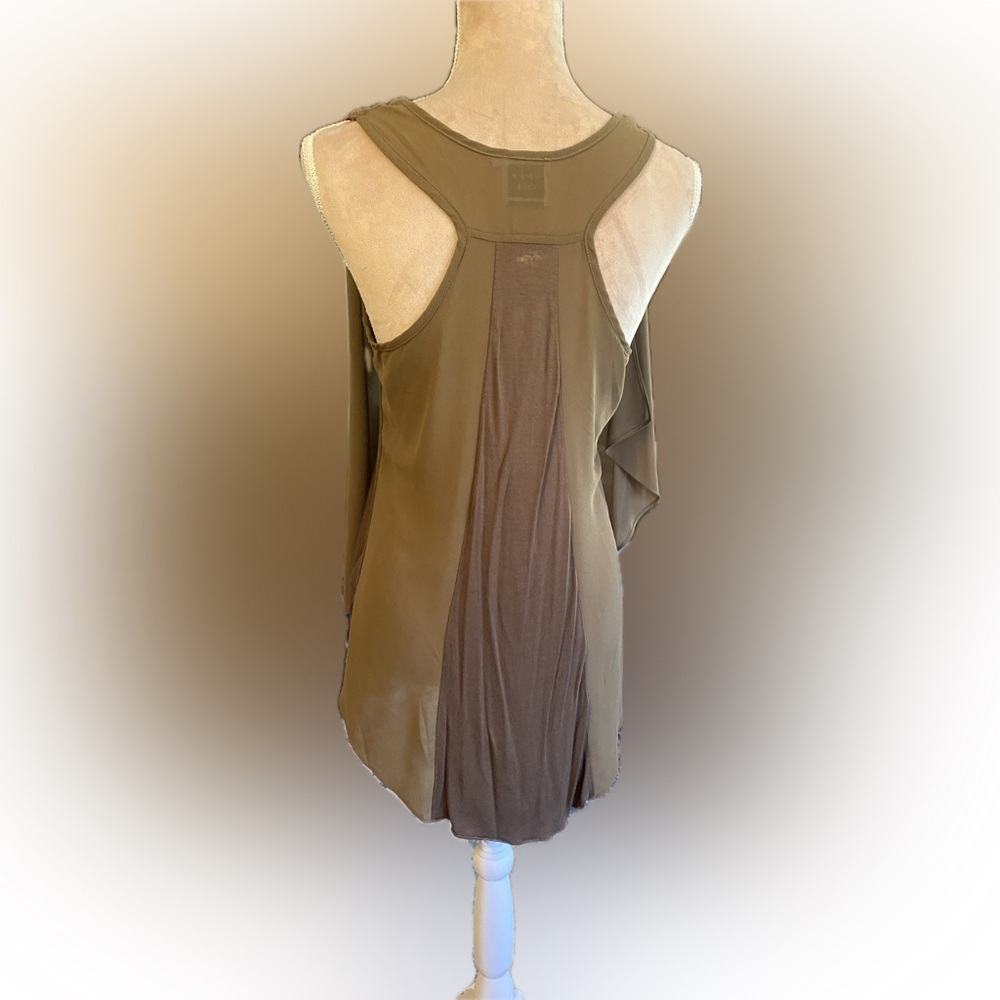 Women’s Olive Green Sleeveless V-Neck Flowing Top - Picture 4 of 4